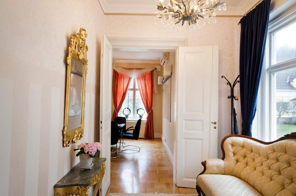 Hotel Amalias Hus Granna ภายนอก รูปภาพ