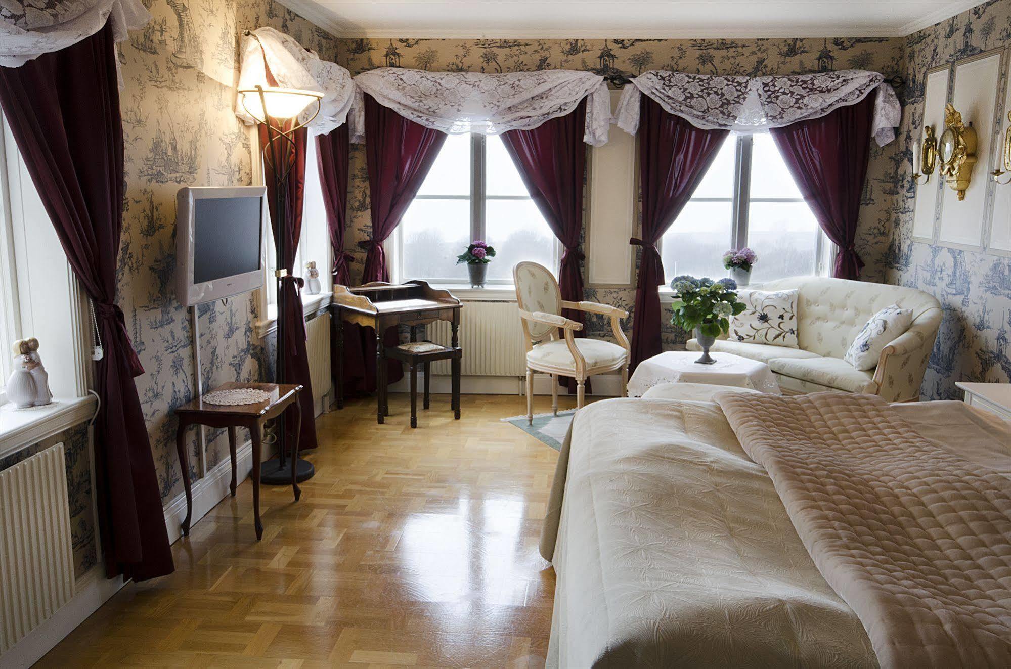 Hotel Amalias Hus Granna ภายนอก รูปภาพ