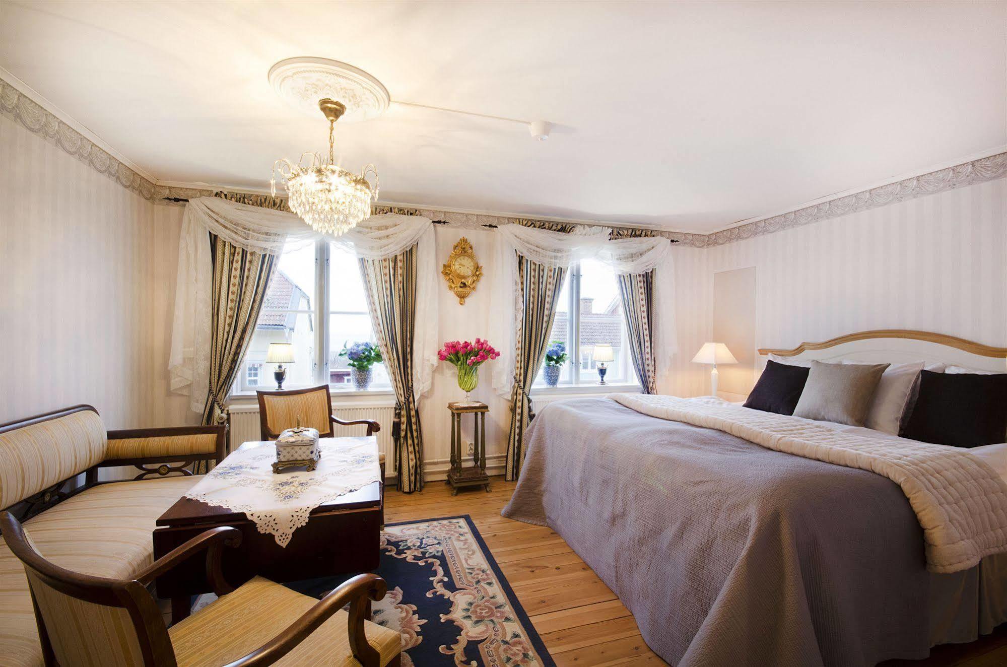 Hotel Amalias Hus Granna ภายนอก รูปภาพ