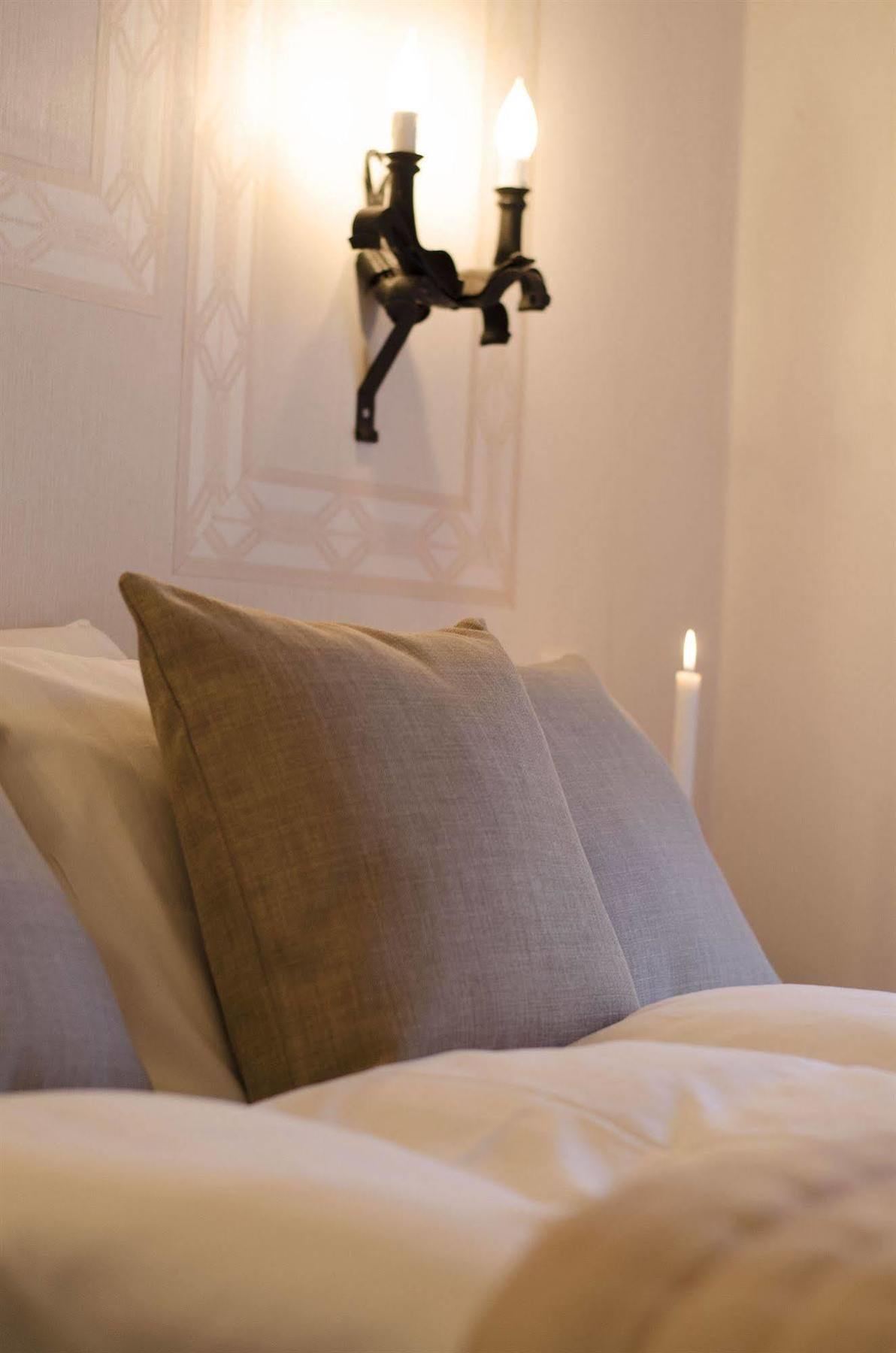 Hotel Amalias Hus Granna ภายนอก รูปภาพ