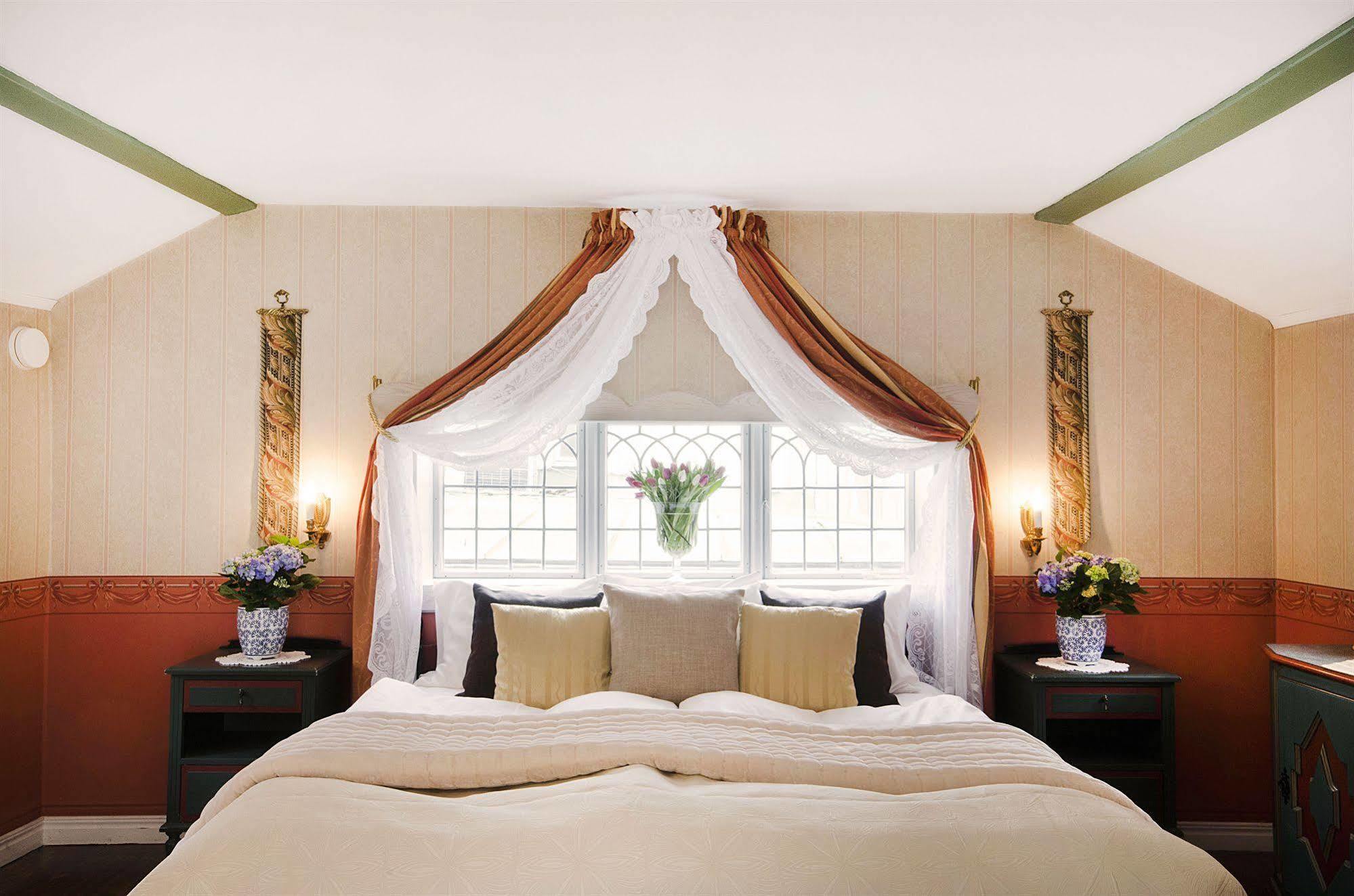 Hotel Amalias Hus Granna ภายนอก รูปภาพ
