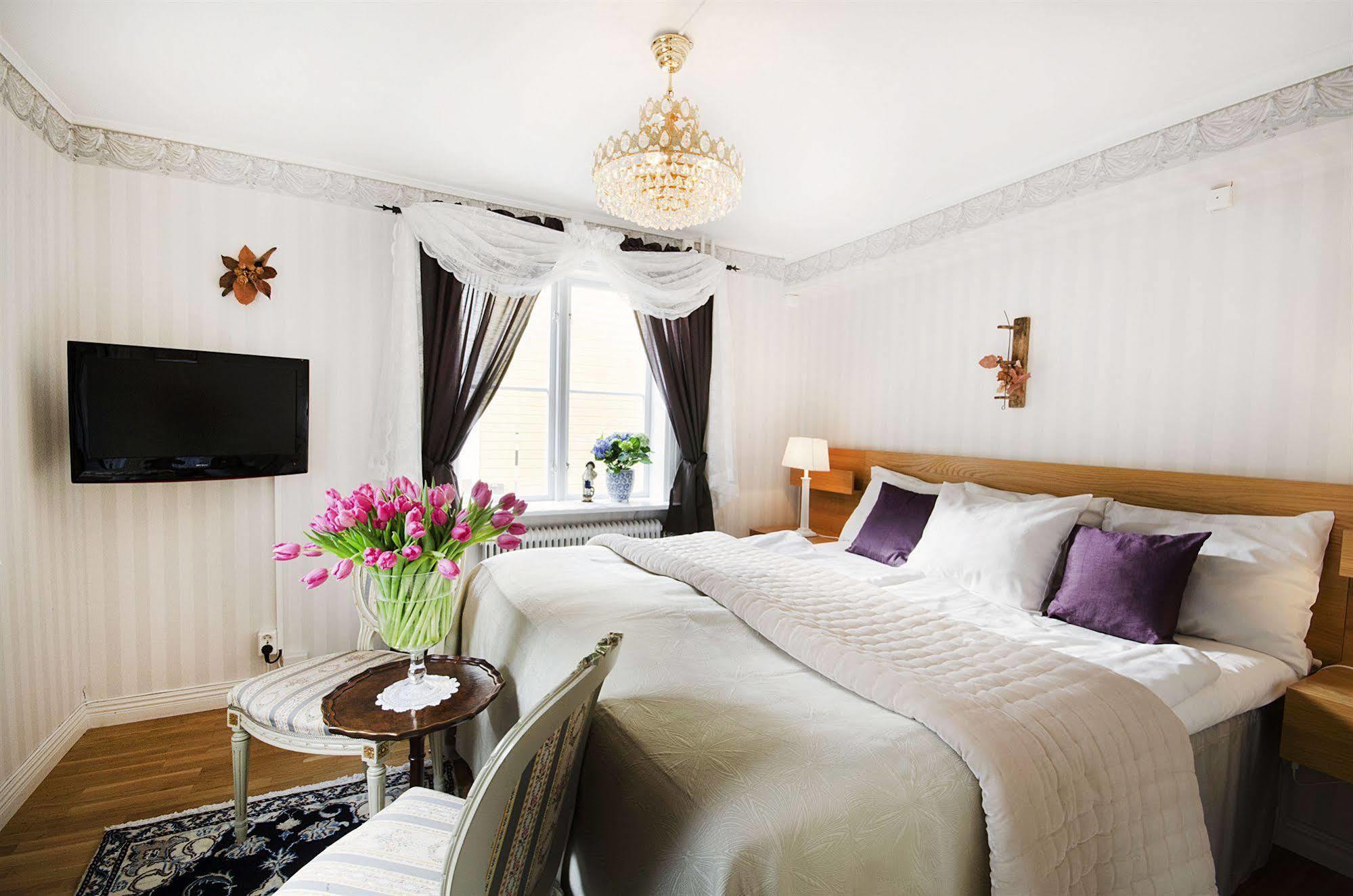 Hotel Amalias Hus Granna ภายนอก รูปภาพ
