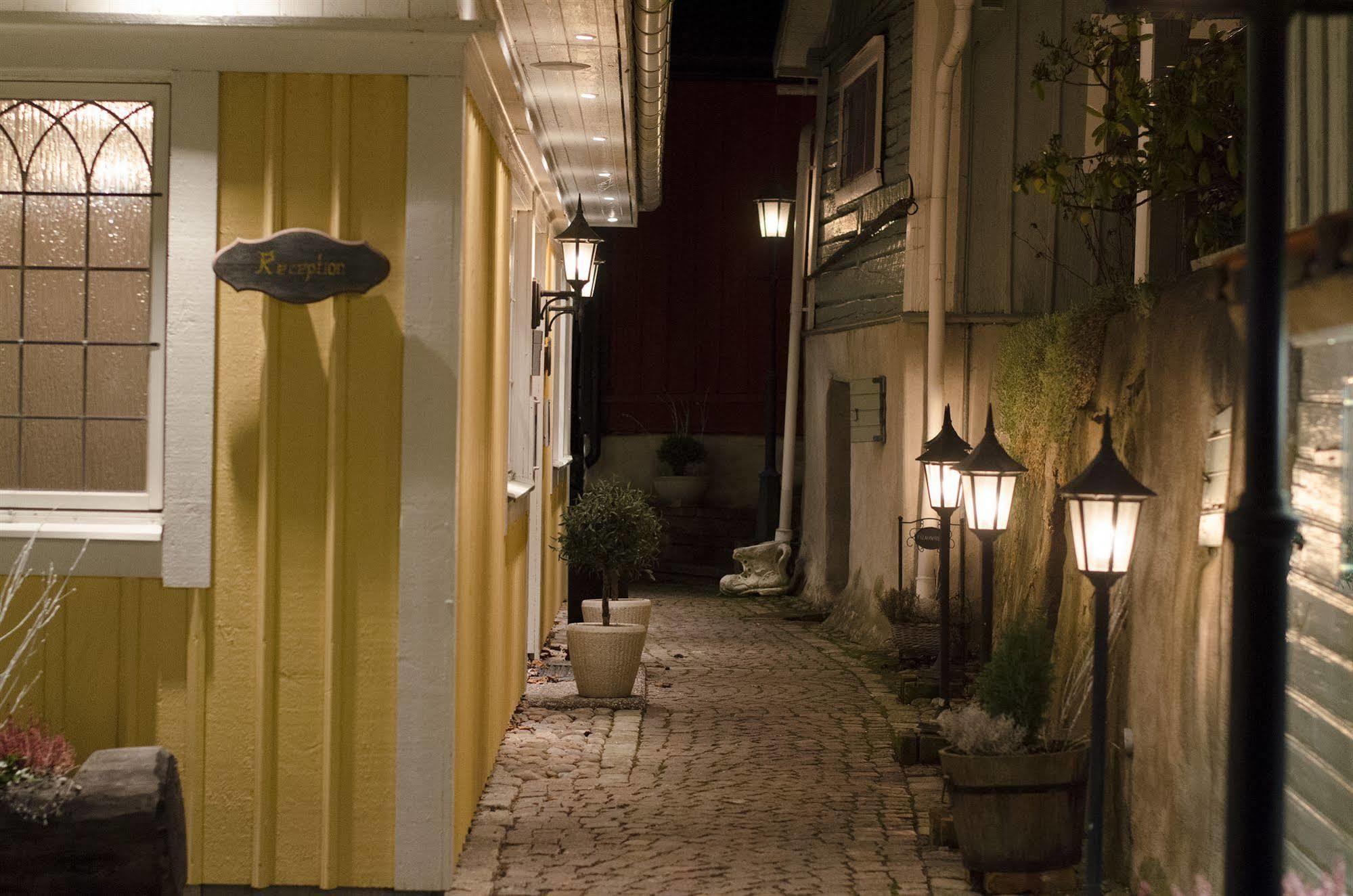 Hotel Amalias Hus Granna ภายนอก รูปภาพ